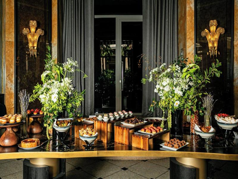 Prince De Galles, A Luxury Collection Hotel image
