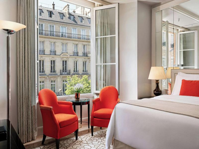 Prince De Galles, A Luxury Collection Hotel image