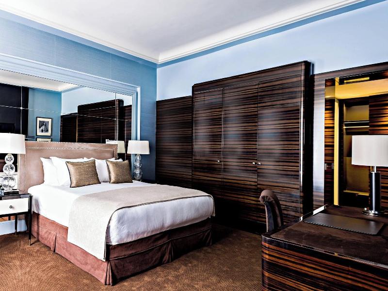 Prince De Galles, A Luxury Collection Hotel image