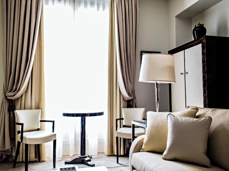 Prince De Galles, A Luxury Collection Hotel image