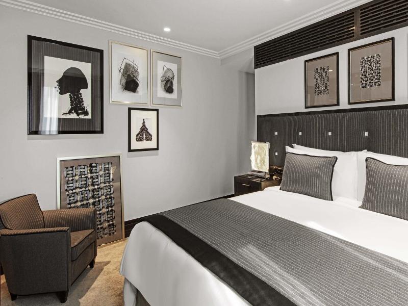 Prince De Galles, A Luxury Collection Hotel image