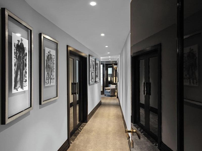 Prince De Galles, A Luxury Collection Hotel image