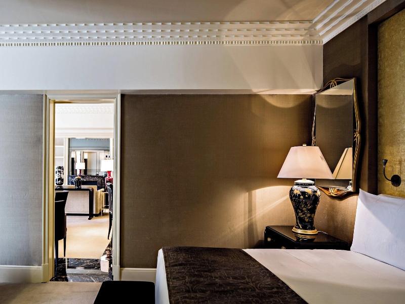 Prince De Galles, A Luxury Collection Hotel image