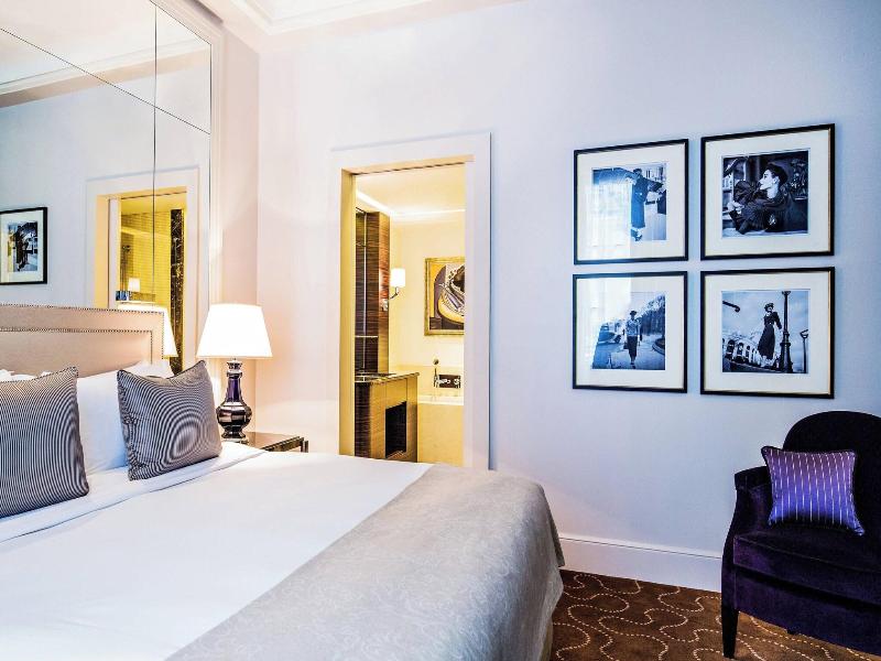 Prince De Galles, A Luxury Collection Hotel image