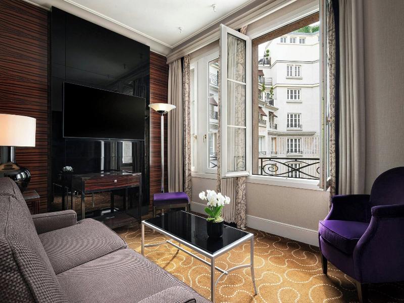 Prince De Galles, A Luxury Collection Hotel image