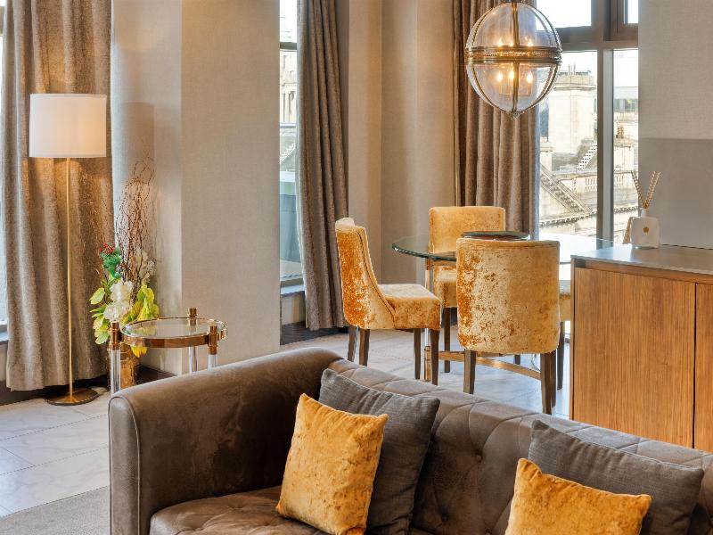 DoubleTree by Hilton Belfast City Ten Square image