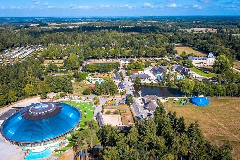 Des Ormes  image