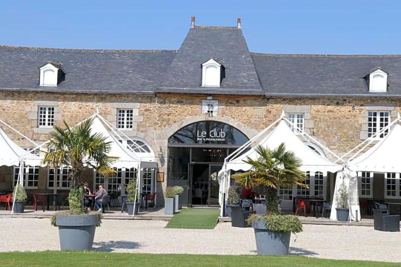 Des Ormes  image