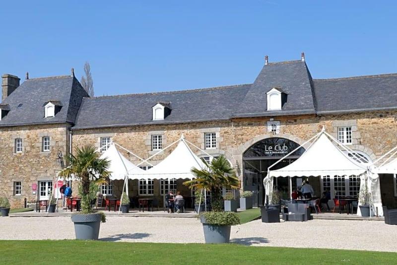 Des Ormes  image