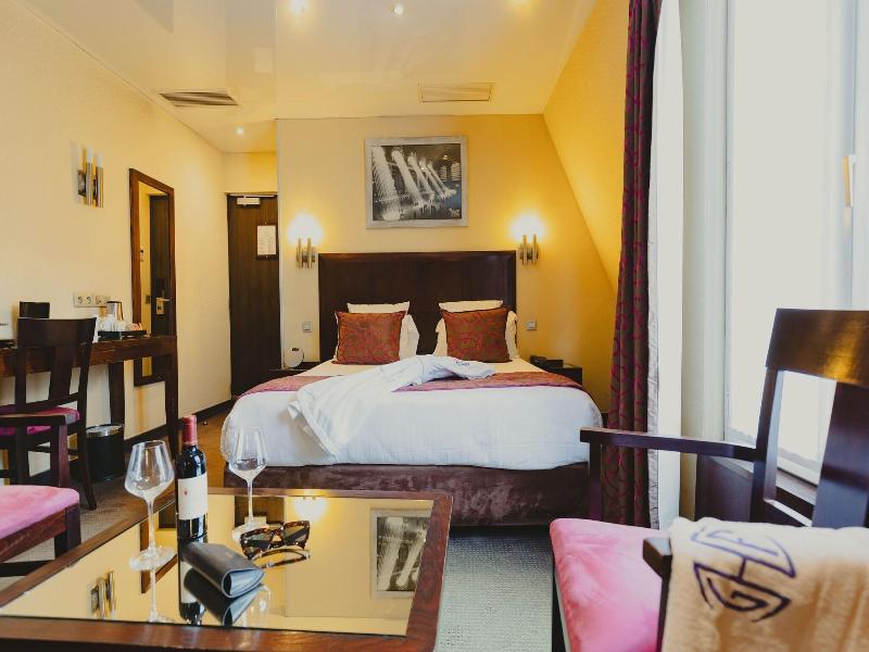 Grand Hotel Francais image