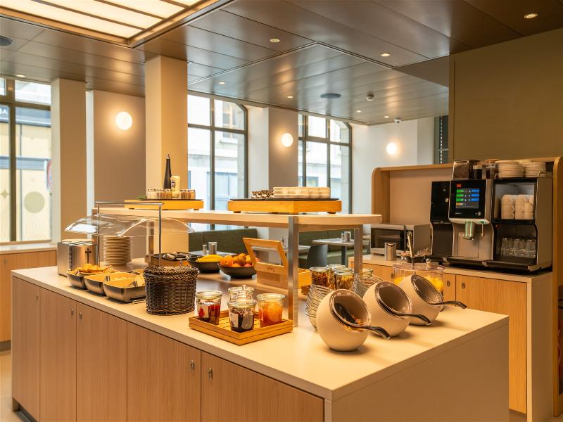 Hotel Le Square image