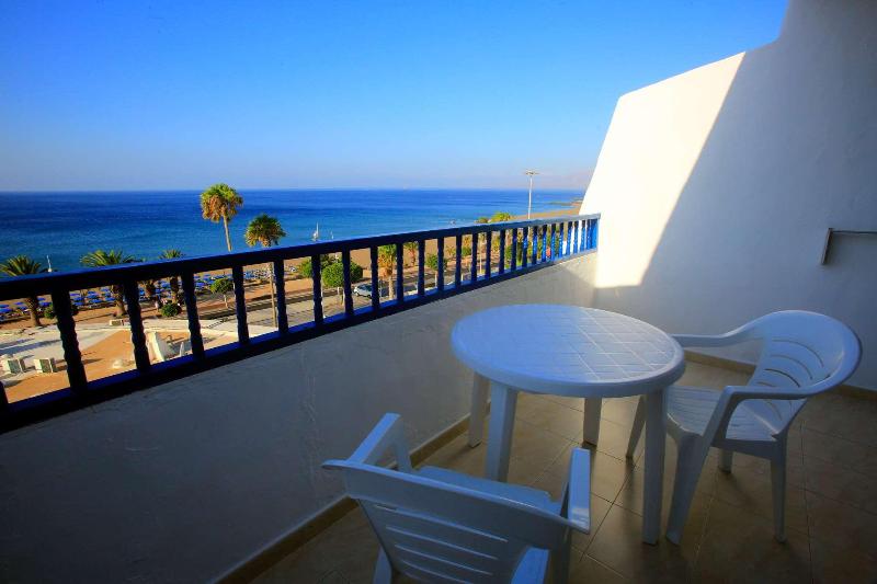 LABRANDA Los Cocoteros Apartments