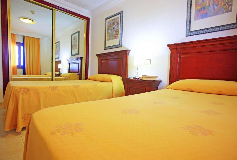 LABRANDA Los Cocoteros Apartments