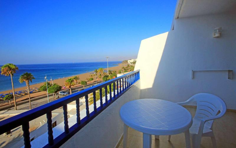 LABRANDA Los Cocoteros Apartments