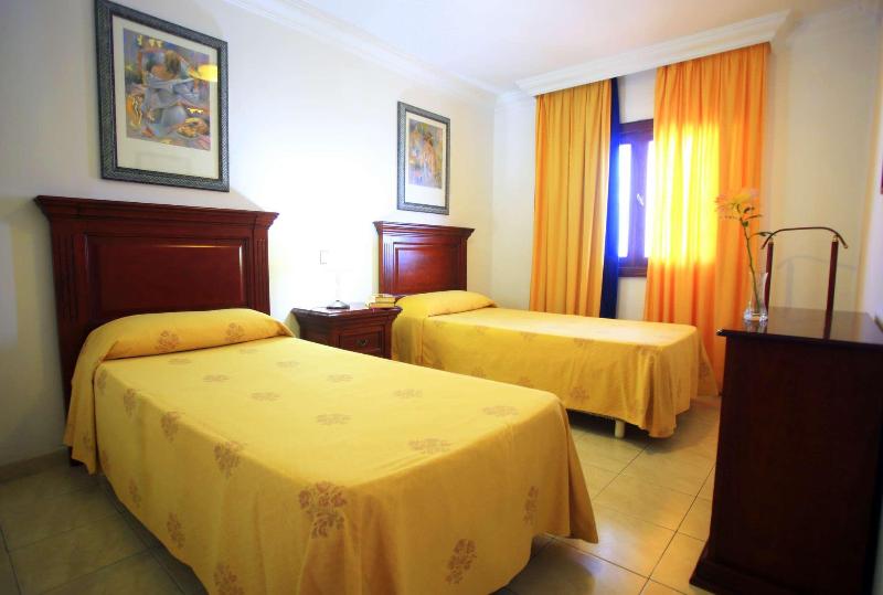 LABRANDA Los Cocoteros Apartments