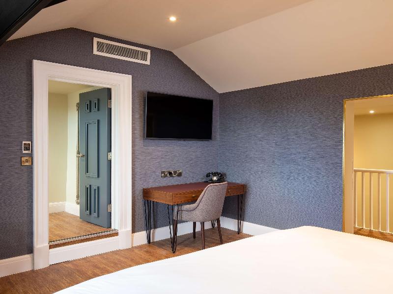 Elmbank York, Tapestry Collection by Hilton image