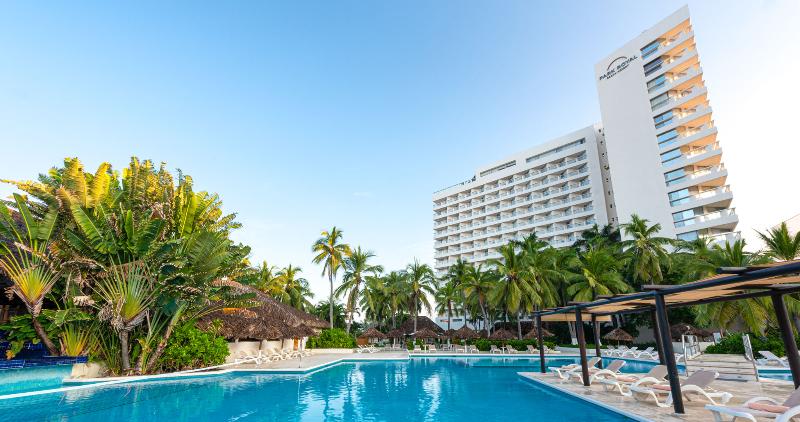 Park Royal Beach Ixtapa