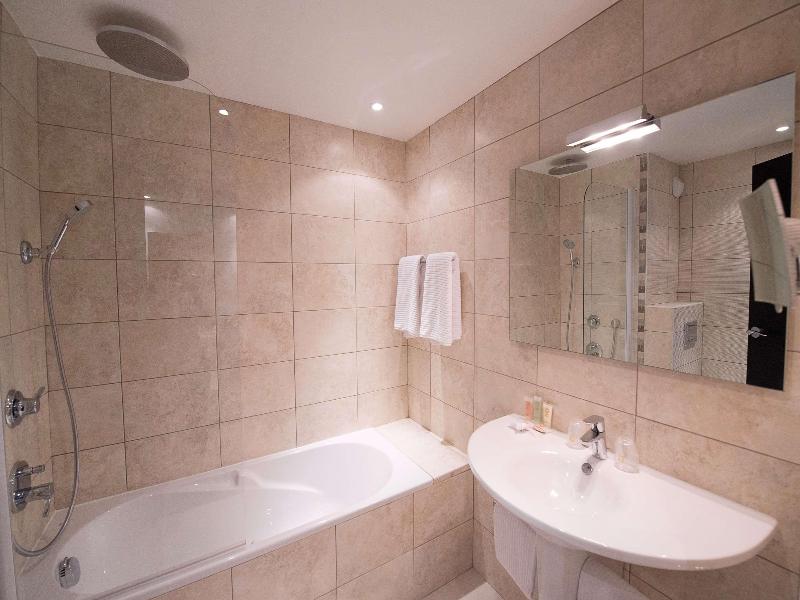 Best Western Premier Le Patio des Artistes image