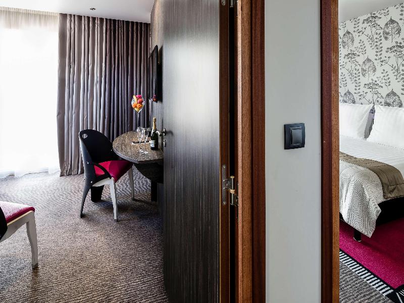 Best Western Premier Le Patio des Artistes image