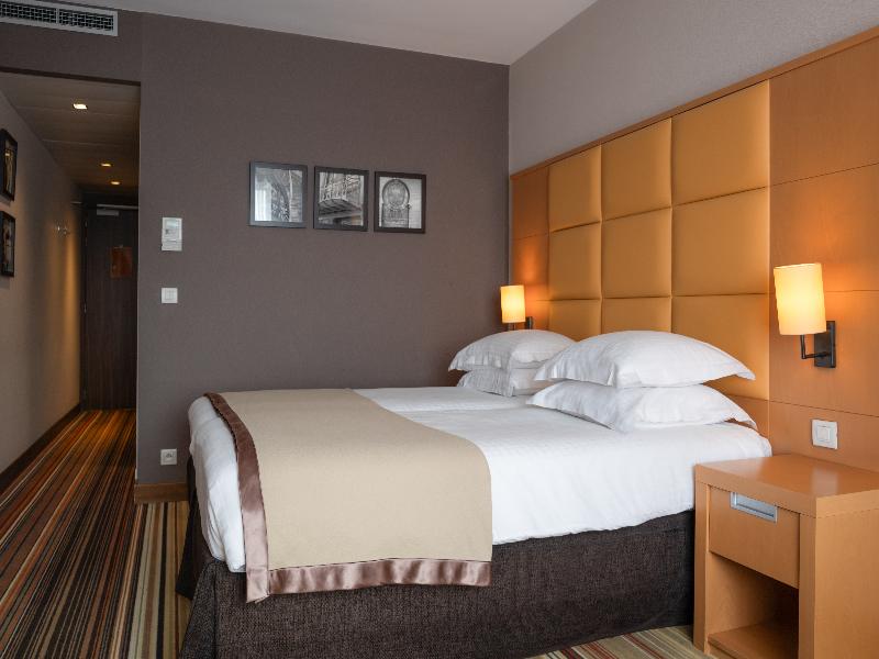 NEW HOTEL CHARLEMAGNE image