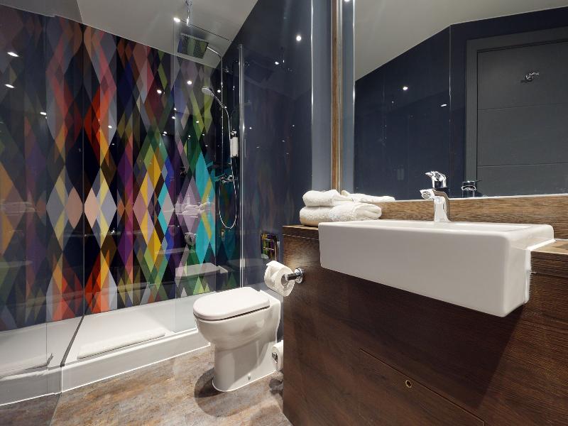 Village Hotel Bracknell image