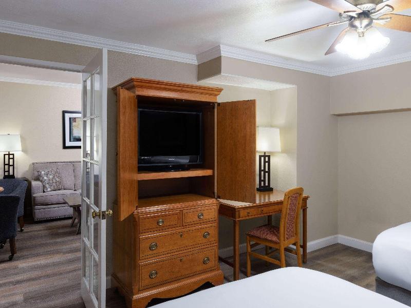 Travelodge by Wyndham Monterey Bay image