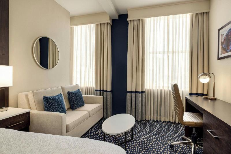 Fairfield Inn & Suites New Orleans Downtown image
