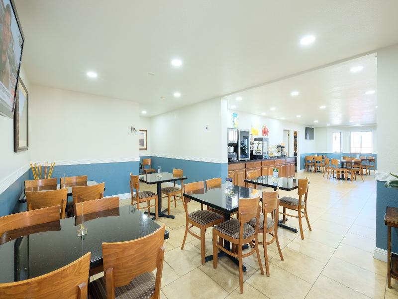 Quality Inn Holbrook Near Petrified Forest image