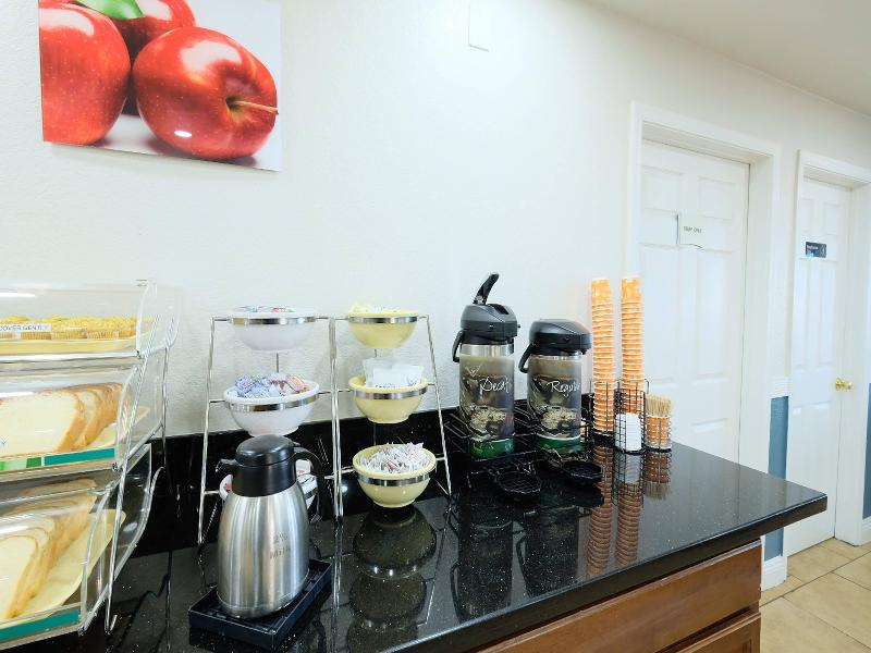 Quality Inn Holbrook Near Petrified Forest image