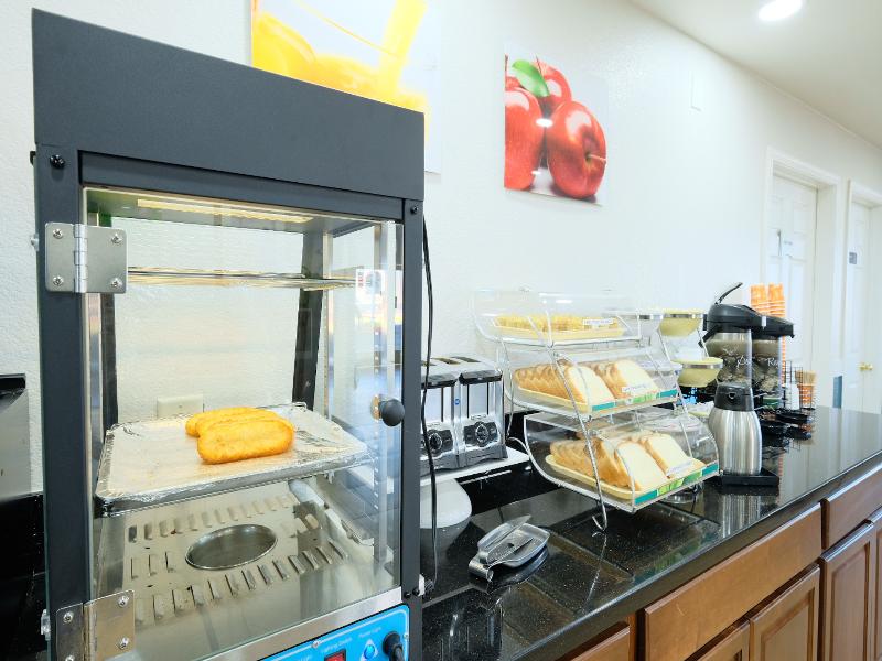 Quality Inn Holbrook Near Petrified Forest image