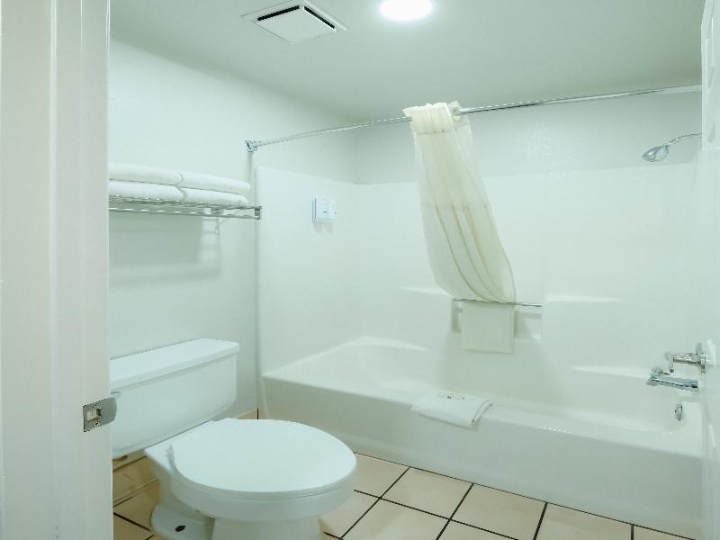 Quality Inn Holbrook Near Petrified Forest image