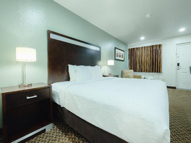 Quality Inn Holbrook Near Petrified Forest image