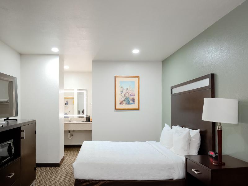 Quality Inn Holbrook Near Petrified Forest image