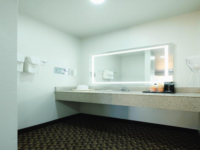 Quality Inn Holbrook Near Petrified Forest image