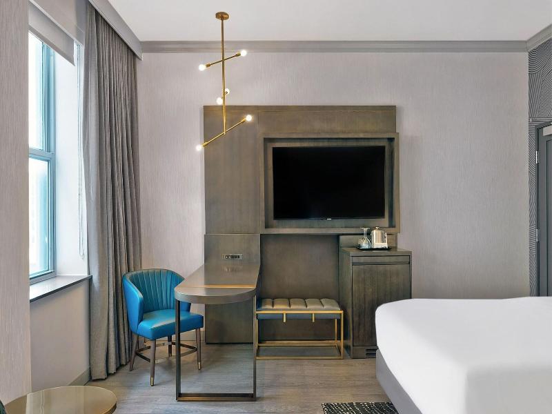 Le Meridien St. Louis Downtown image