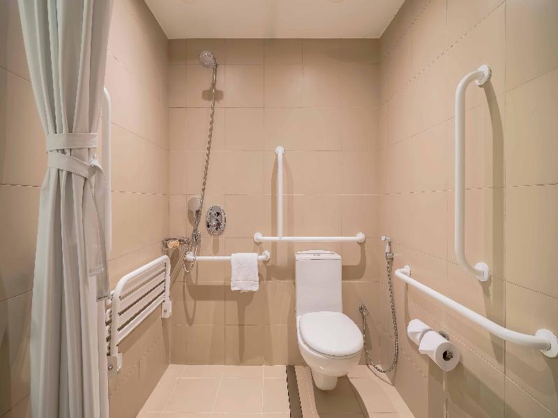 DOUBLE Accessible Two Double beds — photo 7
