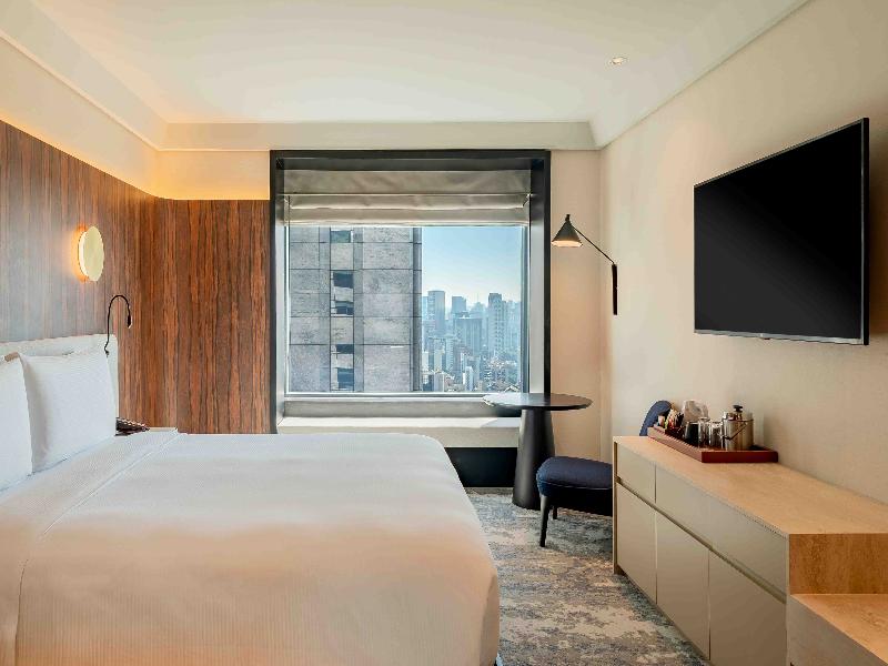 DOUBLE EXECUTIVE KING BED — photo 10