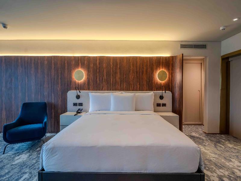 SUITE WITH VIEWS — photo 11