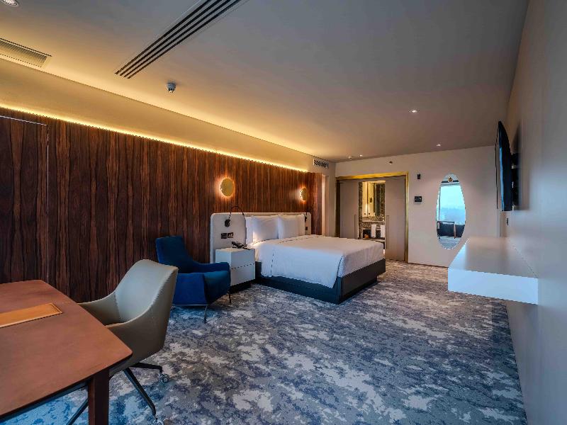 SUITE WITH VIEWS — photo 10
