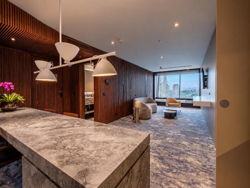 SUITE WITH VIEWS