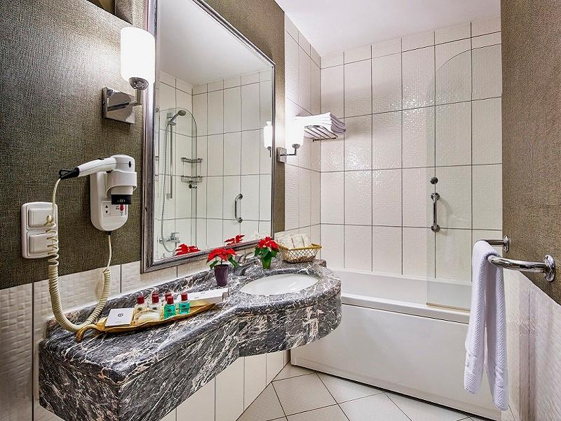 Gunes Hotel Merter image