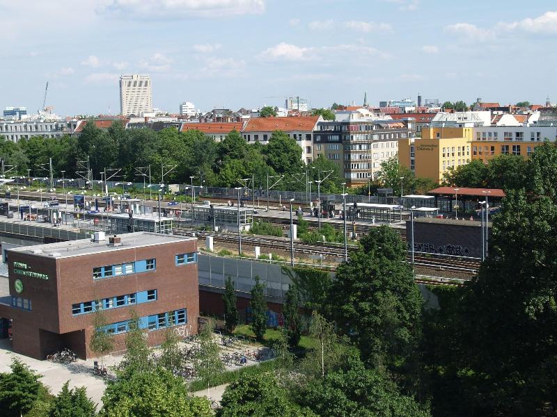 Happygolucky Hotel Berlin image