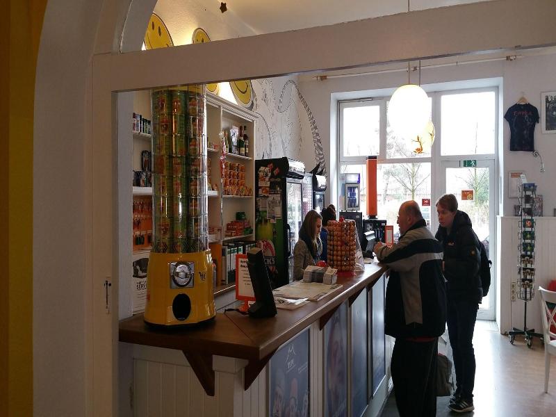 Happygolucky Hotel Berlin image