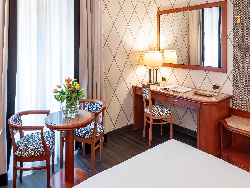Starhotels Majestic image