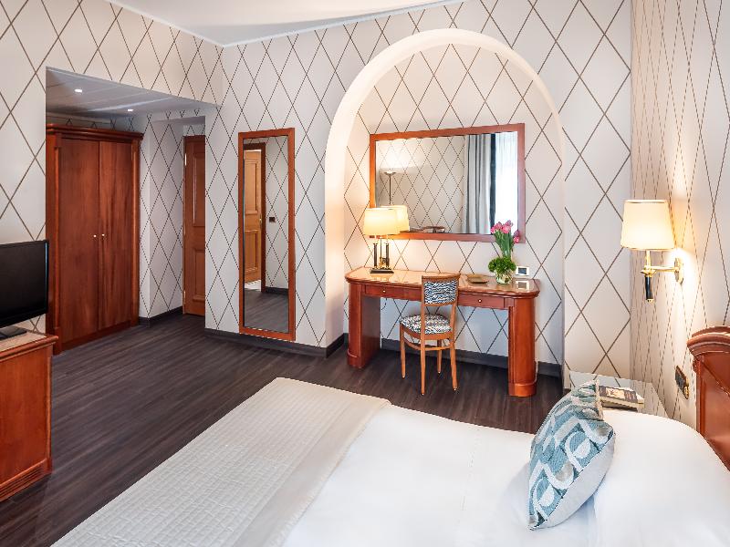 Starhotels Majestic image