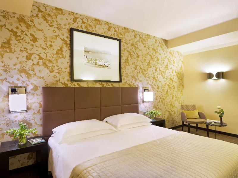 Starhotels Majestic image