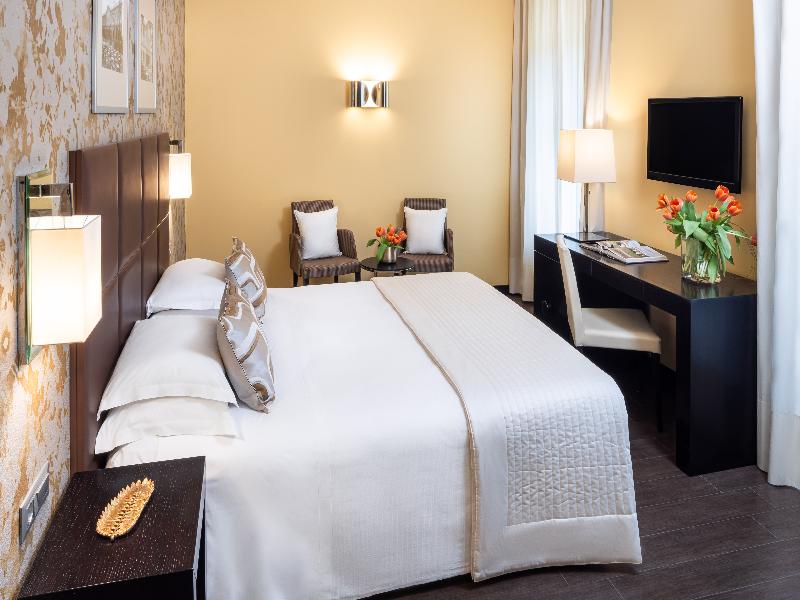 Starhotels Majestic image