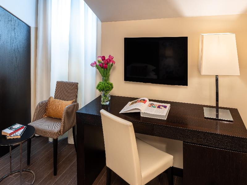 Starhotels Majestic image