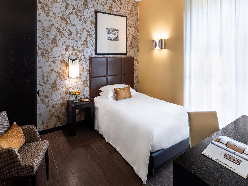 Starhotels Majestic image