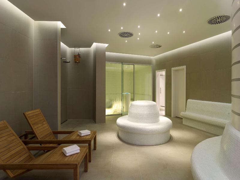 Hotel Park Plaza Histria image